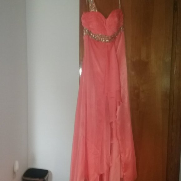 Prom Gown - Picture 4 of 8